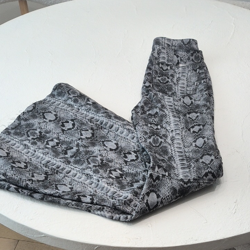 Snakeskin Print Leggings